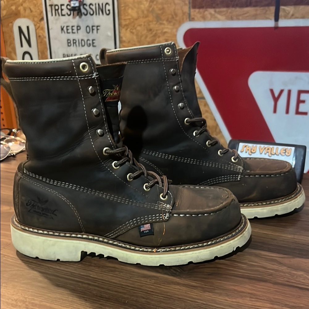 Thorogood Men's Dark Brown Leather Steel toe Boots